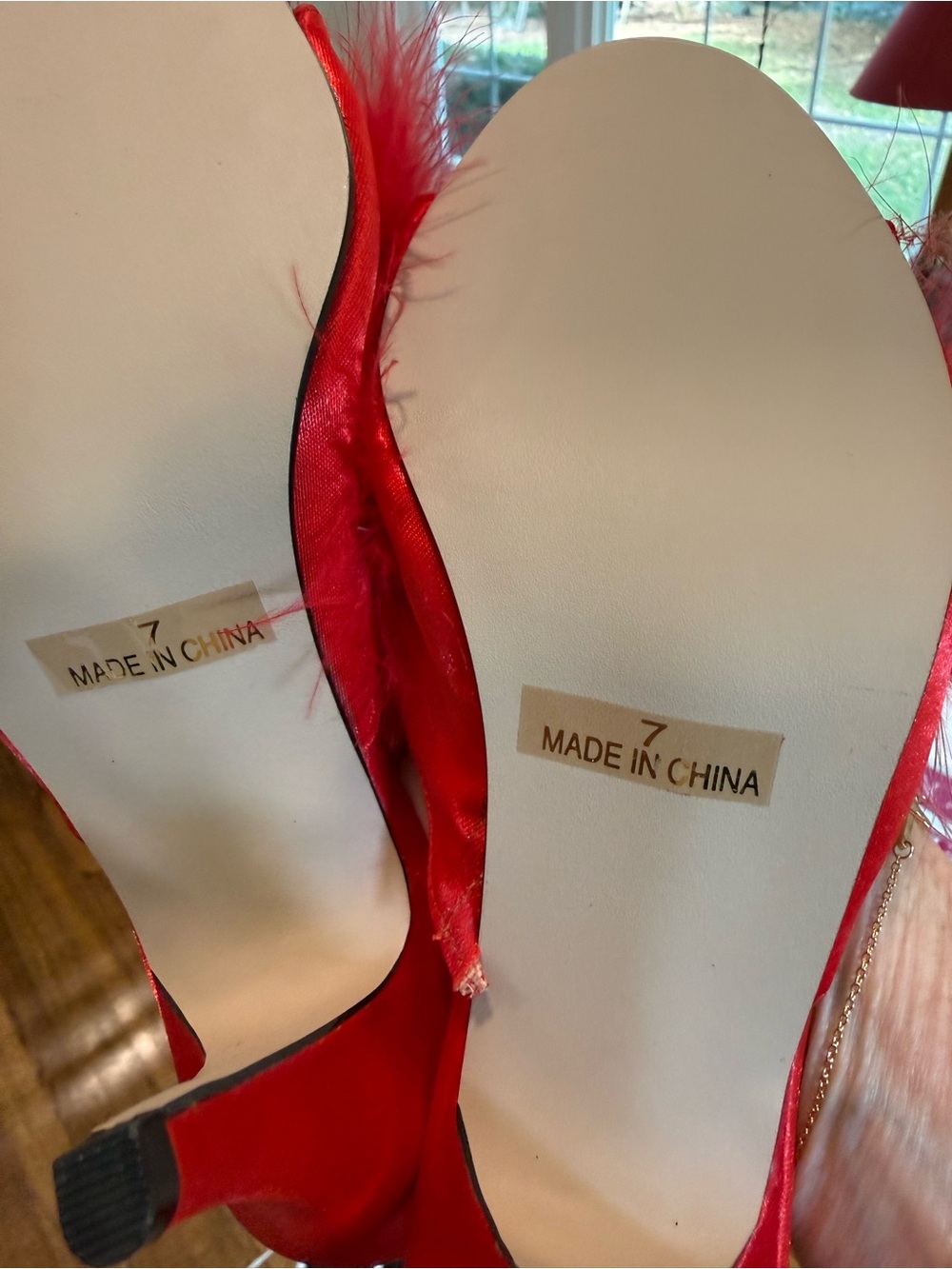 Vintage Frederick's of Hollywood Glamour Girl Red Marabou Feather Mule Heels 7 - Picture 2 of 3
